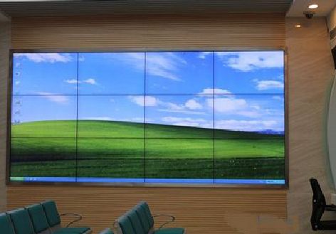 社旗液晶拼接屏的另类用法。